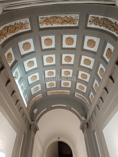 Foto 6dbd4c2a-a077-4256-bccb-8fdc764ede07. Piso  recién reformado con 3 balcones en Gòtic Barcelona