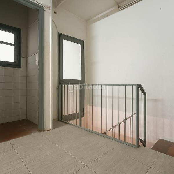 Foto 88dd9297-a5fa-4409-9cc6-533abbd6780e. Planta baixa a El Poble Sec - Parc de Montjuïc Barcelona