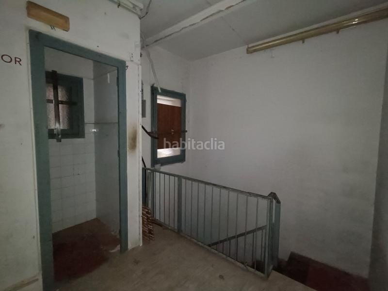 Foto a52b7aa6-8a2c-4b3f-b7ff-845303c70c4b. Planta baixa a El Poble Sec - Parc de Montjuïc Barcelona