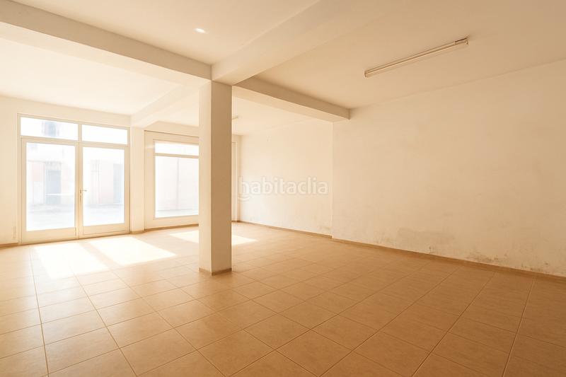 Foto b7a3d860-7684-4871-a7a9-c6e5409bbd6e. Planta baixa a El Poble Sec - Parc de Montjuïc Barcelona