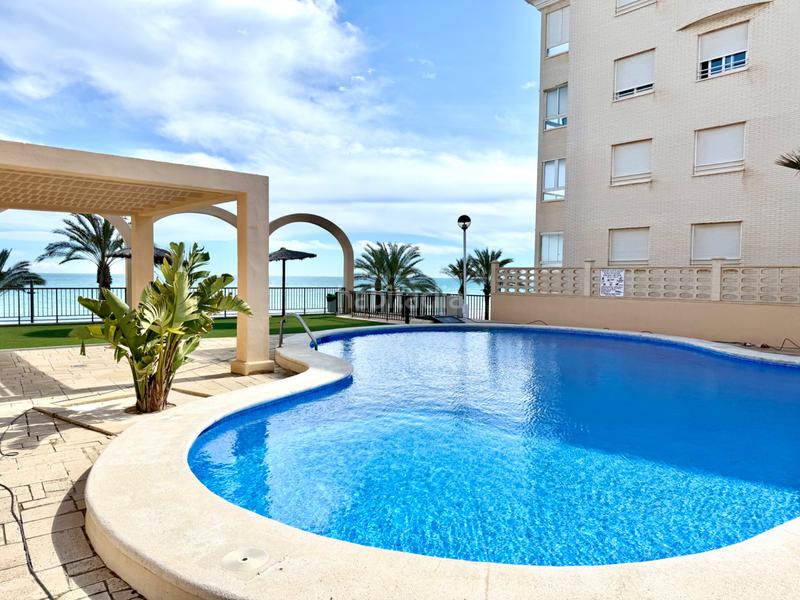 Foto 4eb8896d-b402-4c4f-920d-9400804f2a9a. Piso en Playa Muchavista Campello (el)