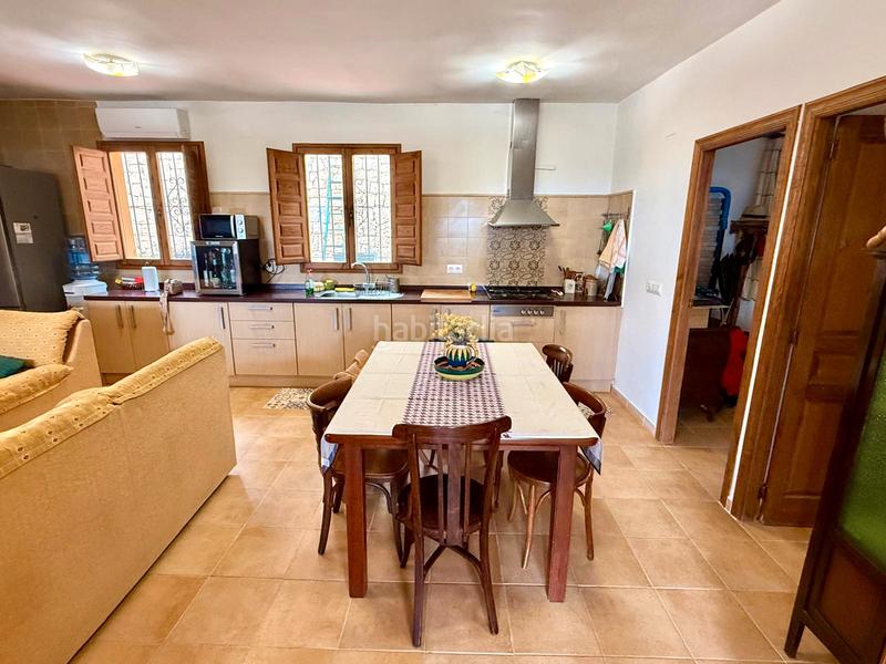 Foto 3d52c7bb-8da0-4d88-b4c6-e924d11c9a1a. Masia amb xemeneia calefacció a Sella