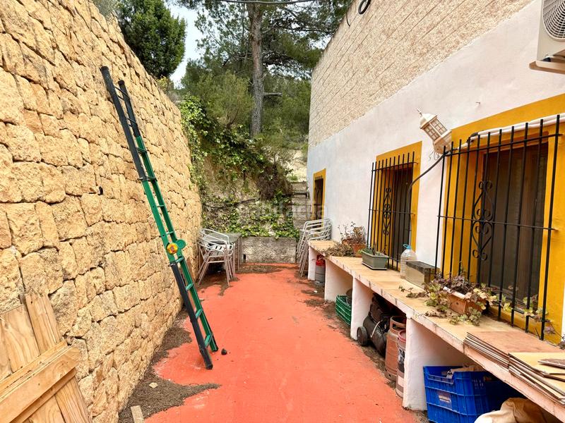 Foto 83b59797-b5f8-49c4-8ca1-02cbb1b6d587. Masia amb xemeneia calefacció a Sella