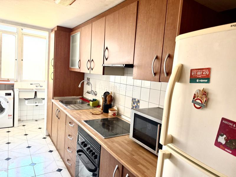 Foto 9078b2d7-60e9-4197-9889-3748219cfff5. Piso en Na Rovella - Hermanos Maristas Valencia