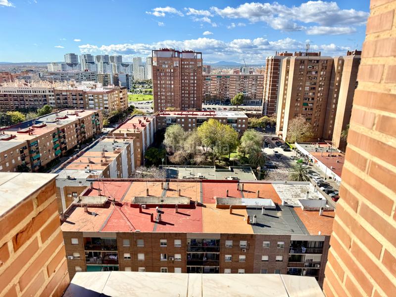 Foto d734d7e2-ea29-4b76-8ca5-41b77f6543d3. Piso en Na Rovella - Hermanos Maristas Valencia