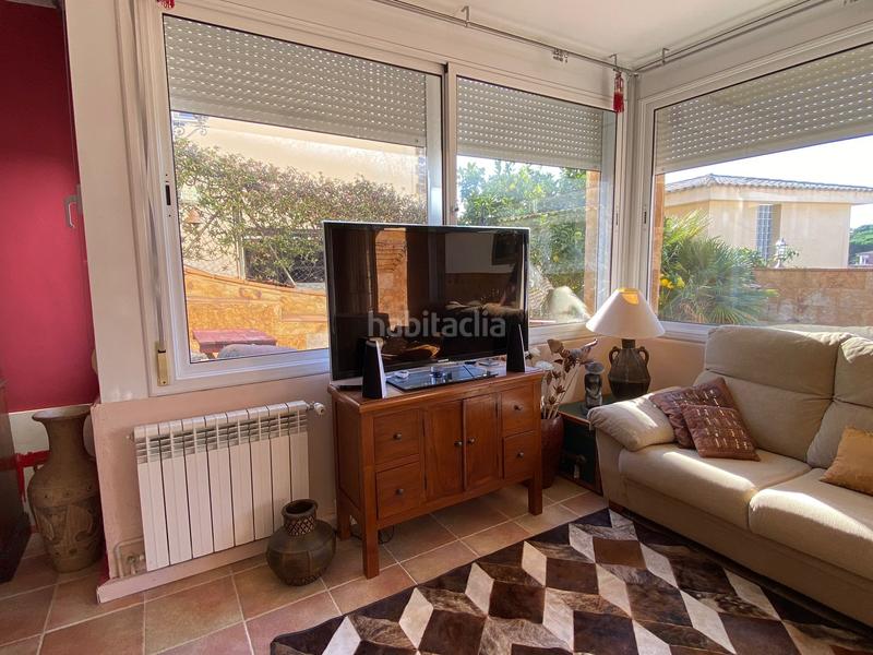 Foto 2839598a-cde6-4dc8-aab4-613bf3ab9900. Chalet casa con piscina en residencial en residencial Blanes - vistamar Blanes