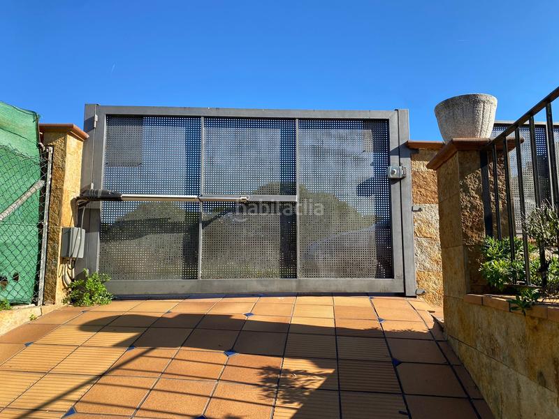 Foto 88065b86-6444-4538-a04c-5497e5eced59. Chalet casa con piscina en residencial en residencial Blanes - vistamar Blanes