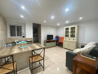 Apartament  Carrer sant gaiet. Apartamento reformado con encanto en casco antiguo.