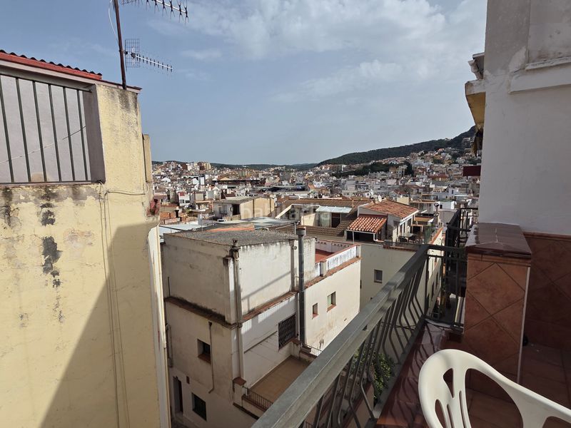 Foto bd5763a9-78b2-48c6-ace3-cfd6697a49e4. Lloguer àtic a Centre Blanes