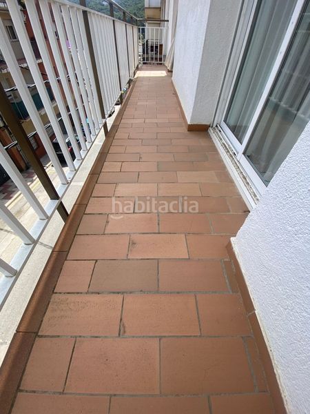 Foto 17e721e9-e135-4d74-a333-de3c297c22e1. Edificio  3 plantas y garaje en residencial Blanes - vistamar Blanes