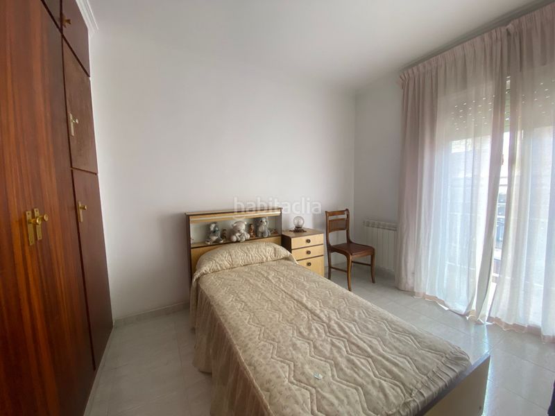 Foto 2908a9c3-dcb4-4666-b7e8-e3cf63bb5ccd. Edificio  3 plantas y garaje en residencial Blanes - vistamar Blanes