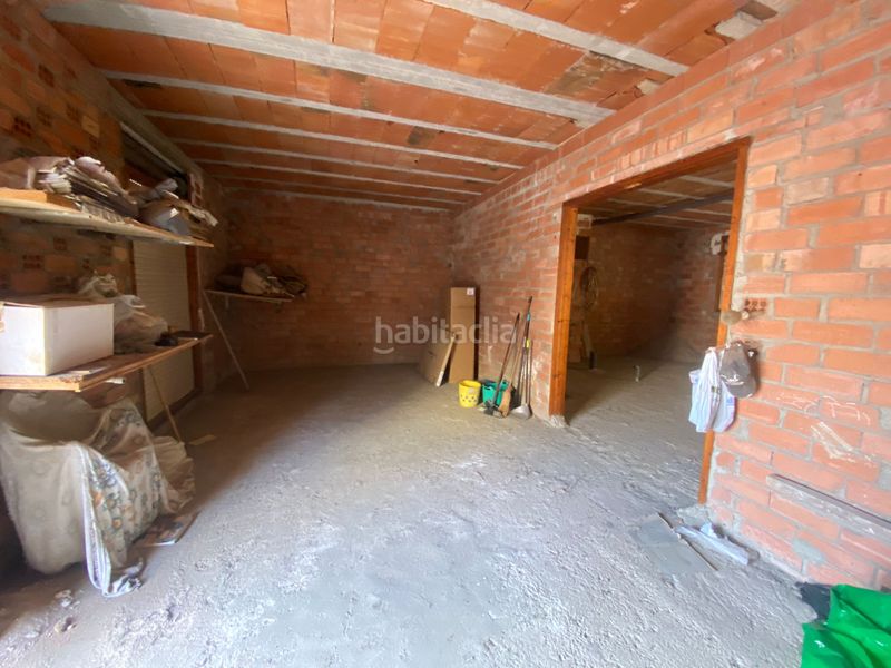 Foto 3843cce4-3f5e-4df6-a2f5-9676a3db41e5. Edificio  3 plantas y garaje en residencial Blanes - vistamar Blanes