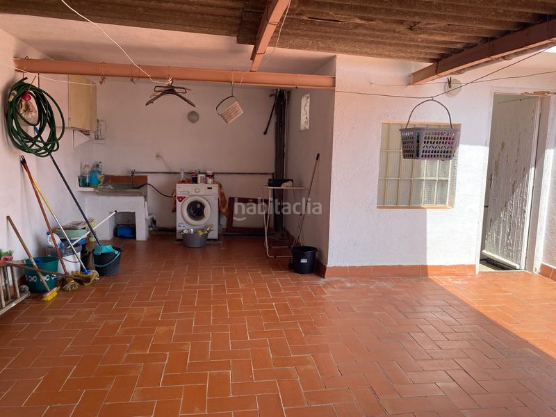 Foto 3f543399-0681-4e49-b2b3-9566fc3535d0. Edificio  3 plantas y garaje en residencial Blanes - vistamar Blanes