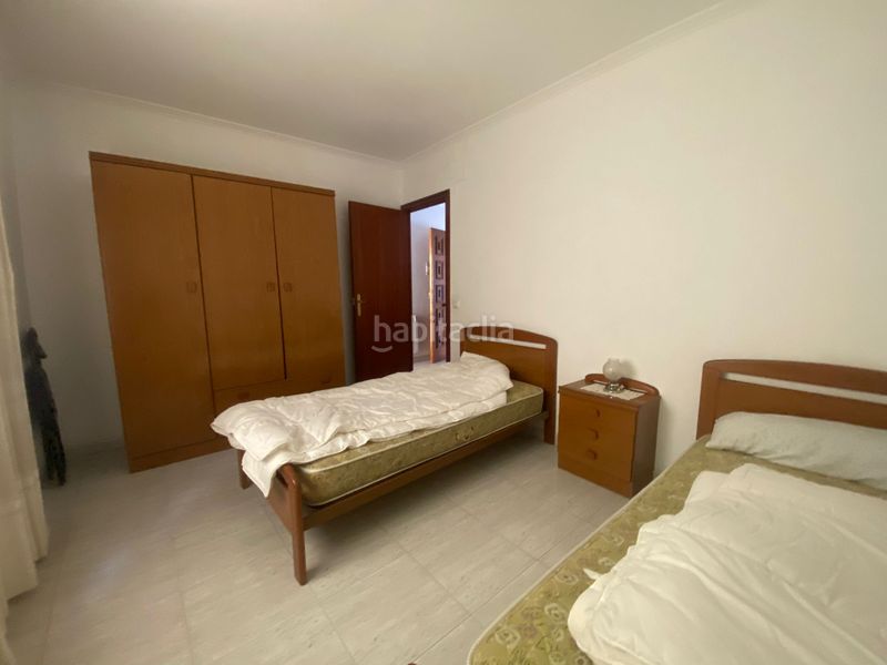 Foto 6319b169-561f-4878-afff-309e5e24b389. Edificio  3 plantas y garaje en residencial Blanes - vistamar Blanes