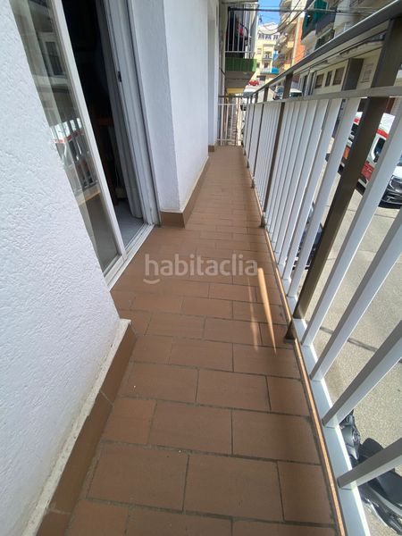 Foto 7e8ef2f9-743f-4eca-9b5c-8f899fb9bc77. Edificio  3 plantas y garaje en residencial Blanes - vistamar Blanes