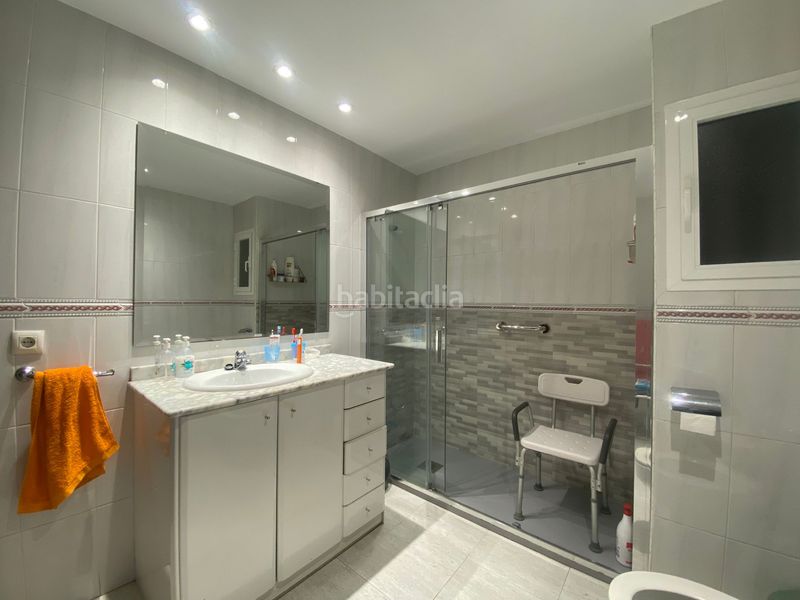 Foto 84f61dd0-2f08-42bd-8420-d649db29e5c1. Edificio  3 plantas y garaje en residencial Blanes - vistamar Blanes