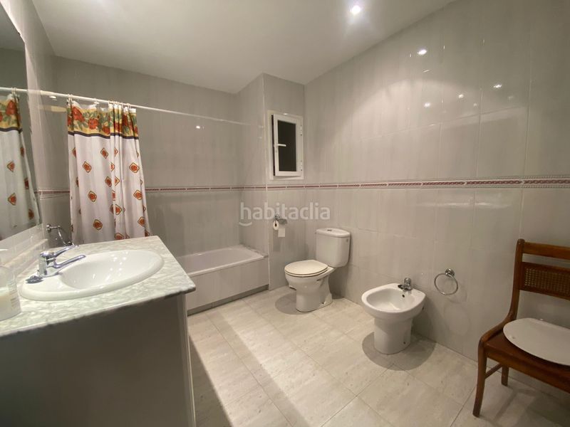 Foto cc309b87-f890-423a-bce9-d8b5dc9fbab8. Edificio  3 plantas y garaje en residencial Blanes - vistamar Blanes