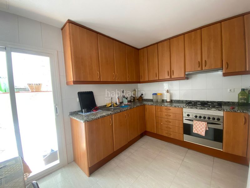 Foto e7df567d-fdc7-4674-9966-bcb8d5e4ee1c. Edificio  3 plantas y garaje en residencial Blanes - vistamar Blanes
