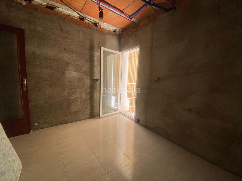 Foto f474b2a4-bcd0-46da-8292-d7e99268219f. Edificio  3 plantas y garaje en residencial Blanes - vistamar Blanes