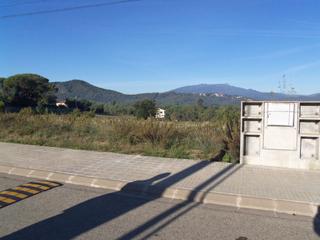 Terreny residencial a Carrer montseny 817. Parcela de 694 m2, con vistas al montseny. totalmente plana, con