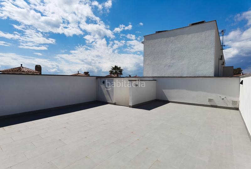 Foto 2ce0f4e1-71ca-4564-83d6-4c09f2ec9b46. Casa pareada en carrer Sant Maurici 184 nueva casa adosada moderna con 2 dormitorios y terraza en una ubicación ideal en Empuriabrava