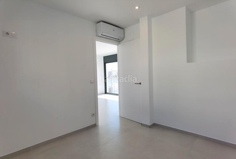 Foto 3fdfd711-5f3e-495c-a505-eaa8676bdc32. Casa pareada en carrer Sant Maurici 184 nueva casa adosada moderna con 2 dormitorios y terraza en una ubicación ideal en Empuriabrava