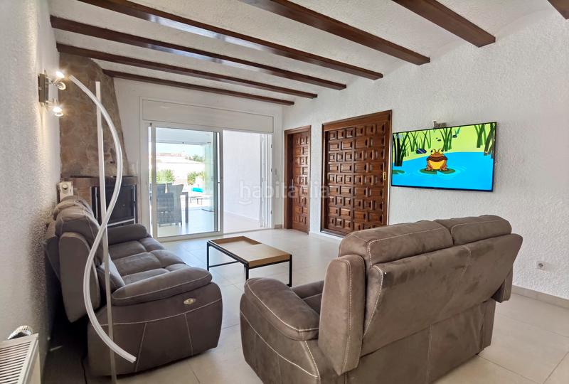 Foto 02da4f53-67df-438e-a955-32a2e0ac9d1c. Maison avec cheminée chauffage parking piscine dans Empuriabrava