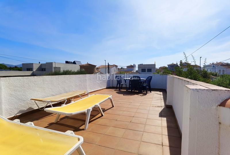 Foto bceee74a-e7f4-4c6c-94f2-ba1426b2a1f9. Maison avec cheminée chauffage parking piscine dans Empuriabrava