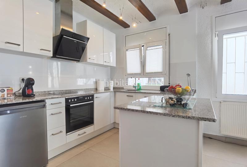 Foto ef4d0746-bcac-41de-a433-49d6d281132b. Maison avec cheminée chauffage parking piscine dans Empuriabrava