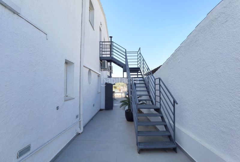 Foto 8f81c58e-e211-43e2-94c1-f2f5062ba9b5. Casa amb xemeneia aparcament piscina a Francolí - Freser - Noguera Empuriabrava