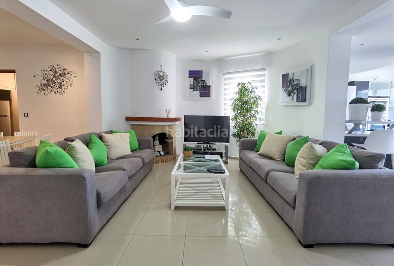 Foto b5801cfa-156e-4058-b539-7e181755f305. Casa amb xemeneia aparcament piscina a Francolí - Freser - Noguera Empuriabrava