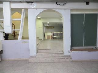 Local Comercial a La Salut. Local comercial de 2 mano en venta