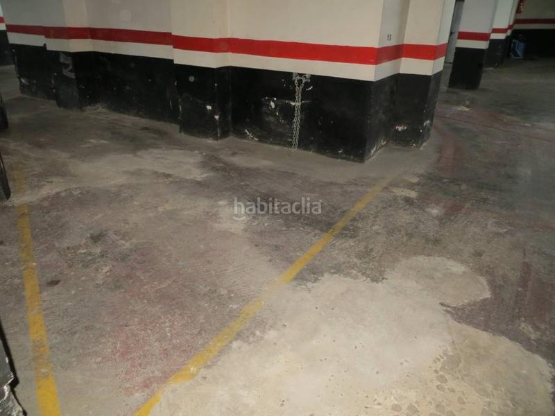 Foto b3d864af-807b-4b31-8b1b-5fbfe038bfd4. Parking voiture dans Progrés - Pep Ventura Badalona