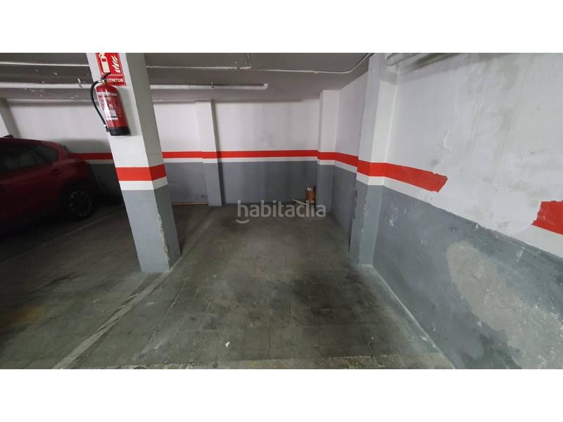 Foto 880136cd-f372-4686-961a-e12f38d5c41a. Alquiler parking coche parking en venta en centre en Badalona