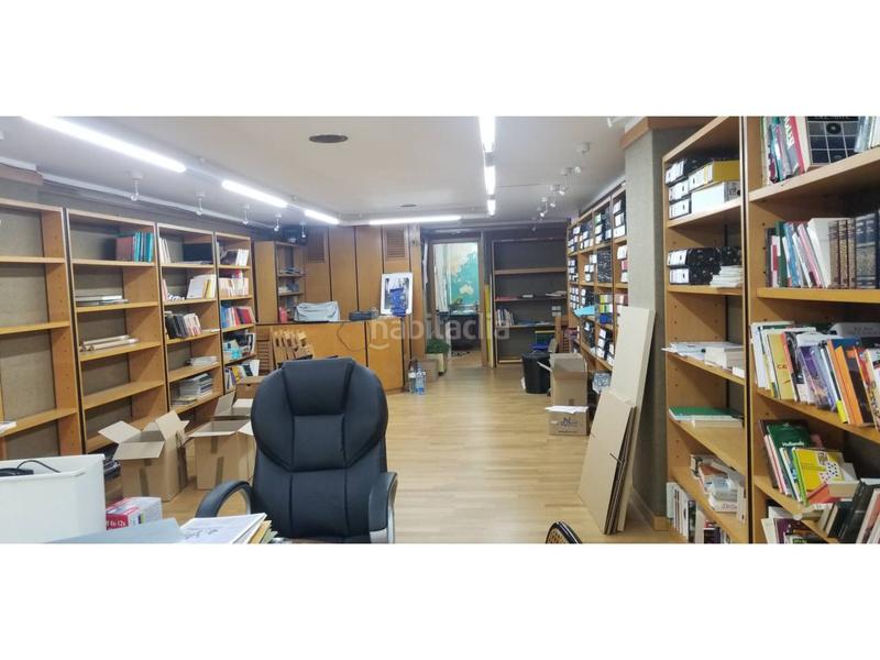 Foto 2a8bafb9-2475-4181-8db7-a407635a6cd1. Alquiler local comercial local en alquiler en centre en Badalona