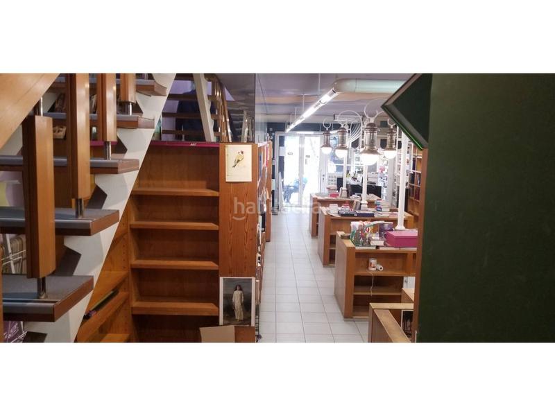 Foto acf4233d-528f-4326-a11d-7ed85d1b7e87. Alquiler local comercial local en alquiler en centre en Badalona