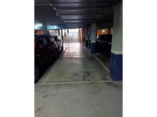 Miete Autoparkplatz in Port. Alquiler de plaza de parking en badalona