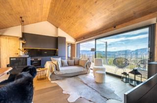 Casa adossada a Carrer camí vell de llívia 7. Diseño nórdico con vistas panorámicas