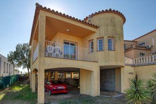 Chalet en Santa Cristina Poble. Con terraza y jardn