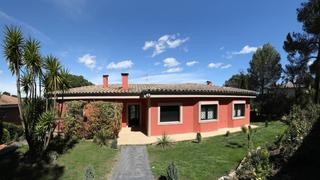 Xalet a Carrer professor doctor josep trueta 28. Villa golf costa brava
