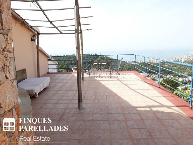 Foto 4f32701a-37d6-43b2-9a19-f86f254c187e. Casa  independiente con vistas al mar en zona privilegiada . zona quint mar en Sitges