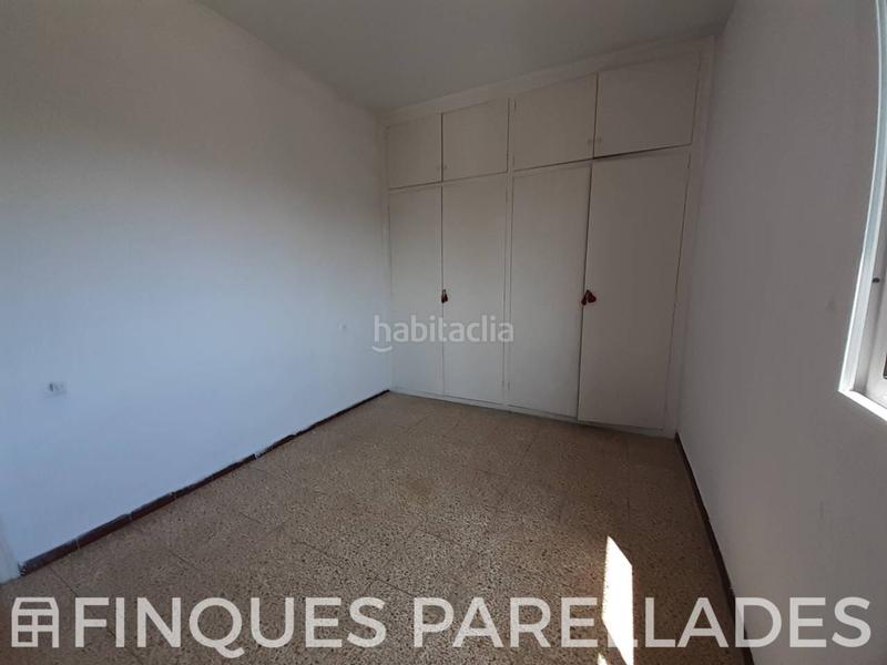 Foto 7e8c9cf2-e2e2-47ce-8fcd-79f297075bd1. Piso gran piso luminoso esquinero con ascensor para reformar . zona pueblo seco en Sitges
