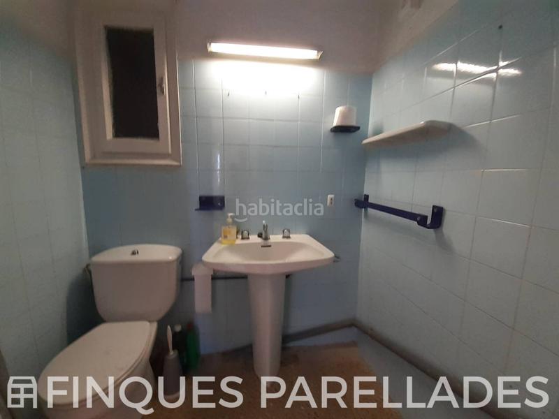 Foto 9f997a4f-3107-49b3-9e54-c432e74a5d4b. Piso gran piso luminoso esquinero con ascensor para reformar . zona pueblo seco en Sitges