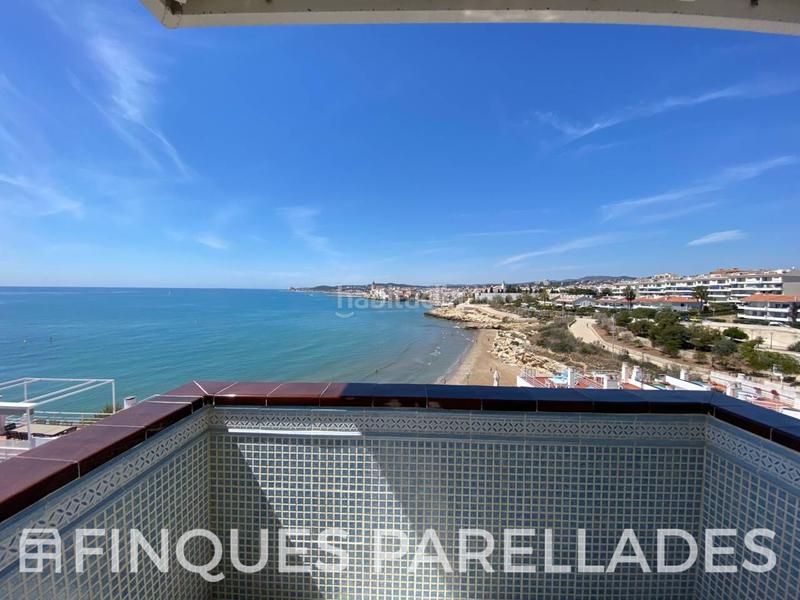 Foto bbeae8b1-a65b-447c-a325-3087c1dbb23e. Àtic amb calefacció piscina a Aiguadolç - Sant Sebastià Sitges