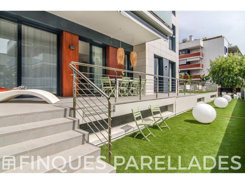 Foto f211523d-6a2b-4a2d-8cbe-6fc0ba606a50. Pis amb calefacció aparcament piscina a La Plana Sitges