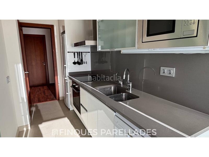 Foto ee523b22-3520-436f-b13a-ee92c2f8b917. Àtic amb calefacció aparcament a Aiguadolç - Sant Sebastià Sitges