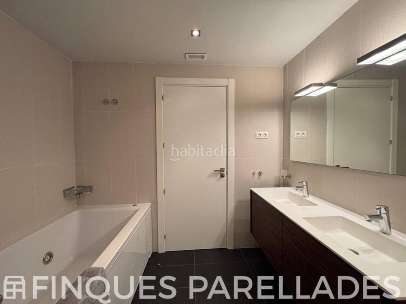 Foto 9c5326af-5d06-4943-9310-73403ee14eff. Appartamento con riscaldamento parcheggio in Aiguadolç - Sant Sebastià Sitges