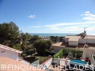 Maison jumelée à Vallpineda-Santa Bàrbara. Exclusiva casa en vallpineda, sitges, con piscina privada, vista