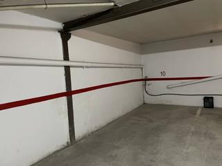 Lloguer Aparcament cotxe a Aiguadolç - Sant Sebastià. Garaje en alquiler en centre