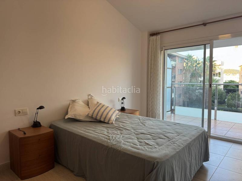 Foto 309d0bd9-f51a-4722-b6d5-ad0bb235c0d8. Location attique avec chauffage parking piscine dans Sitges